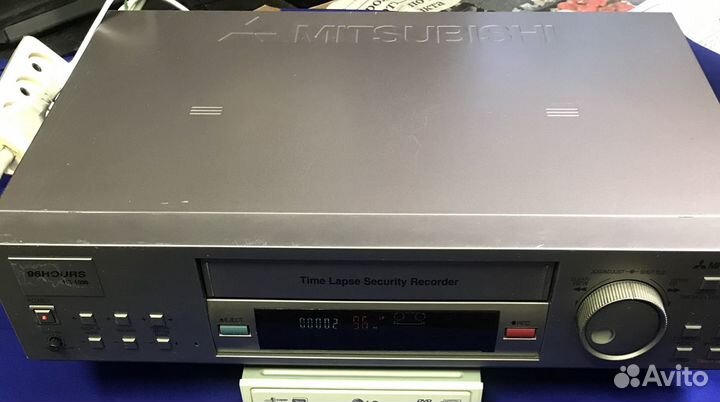 Продаю видеомагнитафон HS-1096-EE