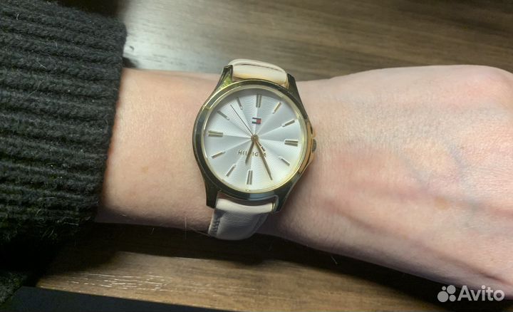 Часы Tommy Hilfiger