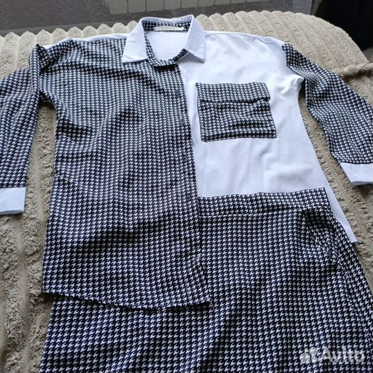 Костюм женский