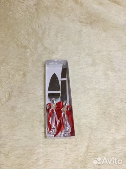 Свадебные аксессуары в красном стиле