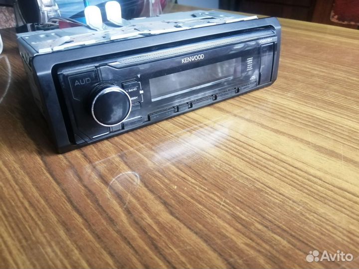 Автомагнитола kenwood kmm-104