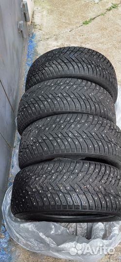 Nokian Tyres Hakkapeliitta 10p 215/50 R17 95