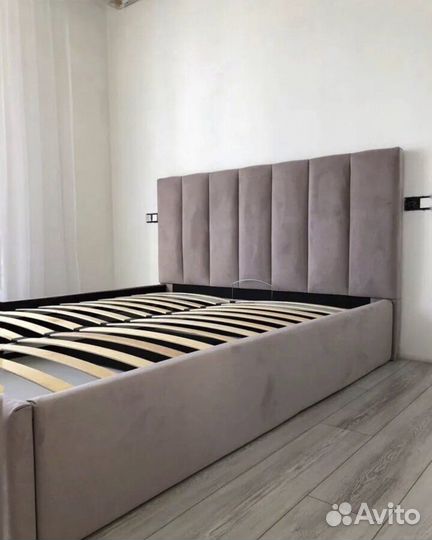 Кровать двухспальная