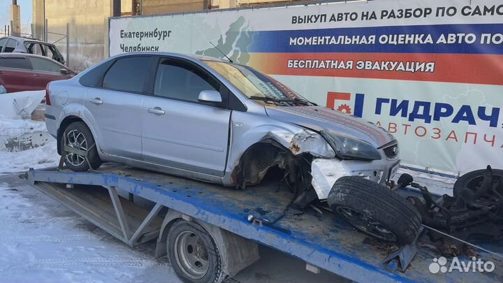 Стекло заднее Ford Focus 2 1362994