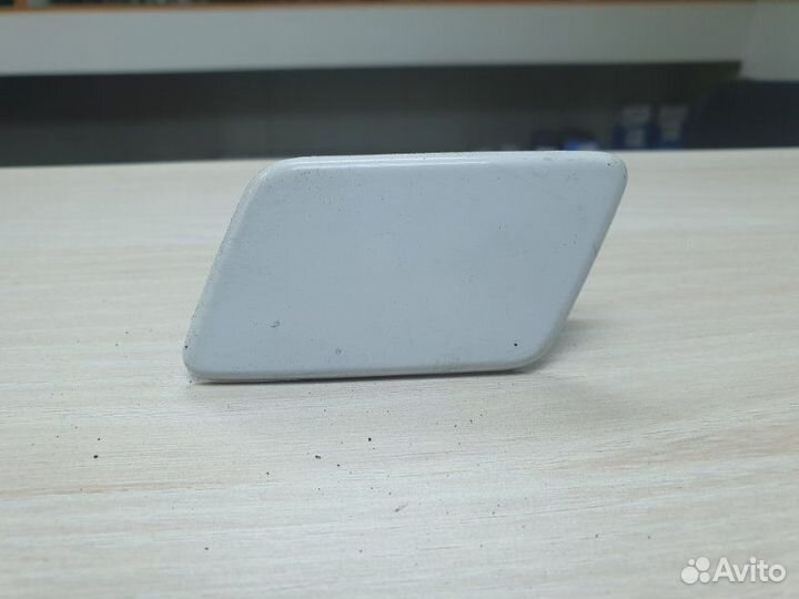 Крышка левая Mercedes-Benz Actros тягач OM 471 LA