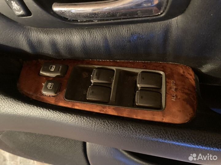 Дверь передняя правая toyota celsior/lexus ls430