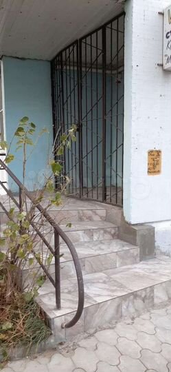 2-к. квартира, 50 м², 1/9 эт.