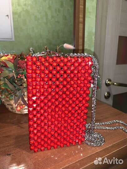 Сумка-чехол для телефона из бусин