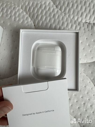 Беспроводные наушники apple airpods