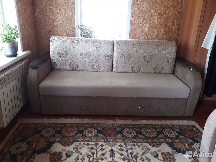 Диван 