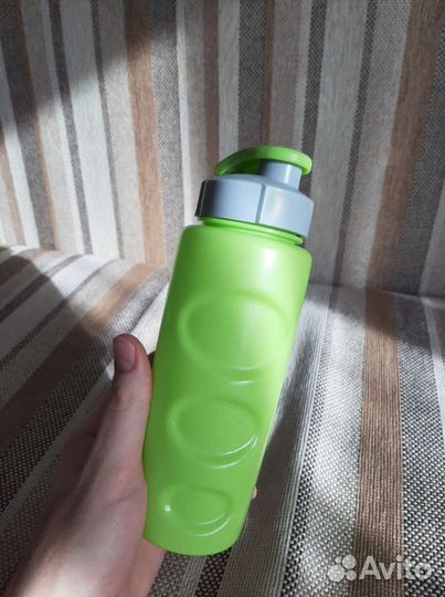 Спортивная бутылка для воды