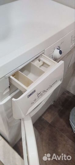 Стиральная машина zanussi