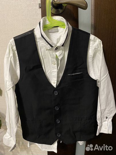 Жилетка для мальчика с белой рубашкой