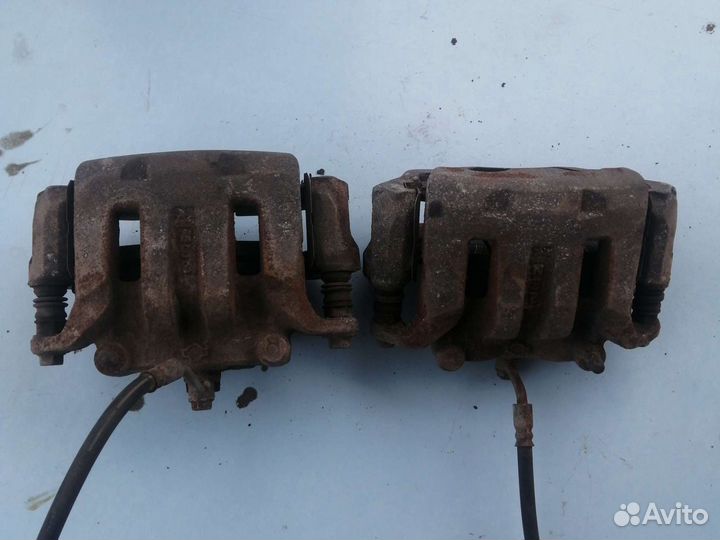 Суппорт Ниссан Х-Трейл Т31 Nissan Qashqai J10 левы