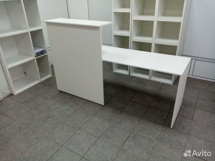 Стойка ресепшн, новая