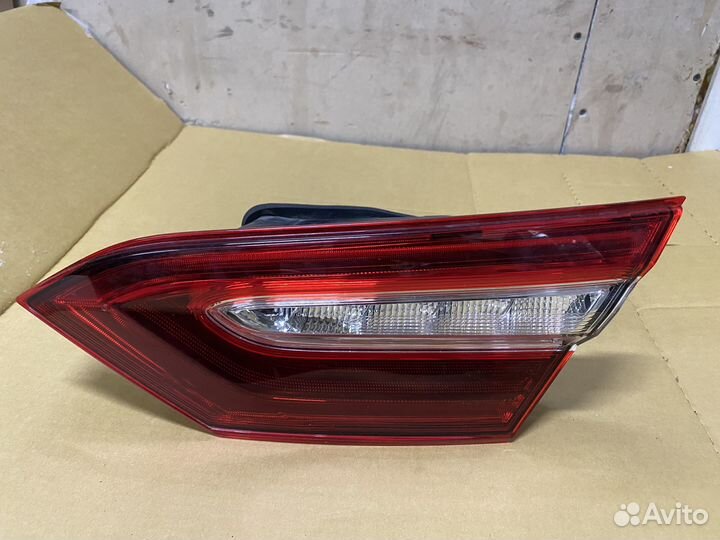 Фонарь задний внутренний правый FUll LED Camry 70