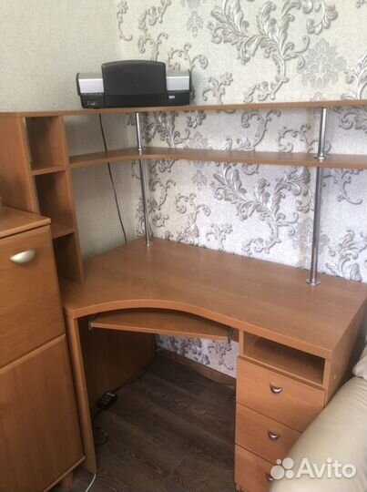 Компьютерный стол