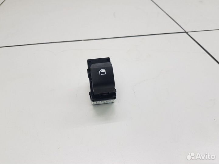 Кнопка стеклоподъемника (Hyundai Creta II)