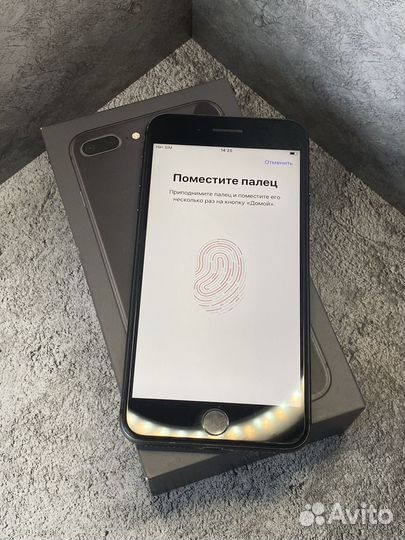 iPhone 8 Plus, 64 ГБ