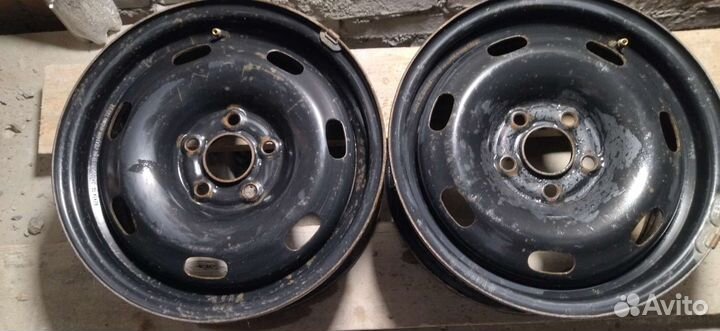 Диски штампы р14 стояли на toyota corona