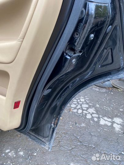 Дверь боковая задняя правая Volkswagen Touareg 7L