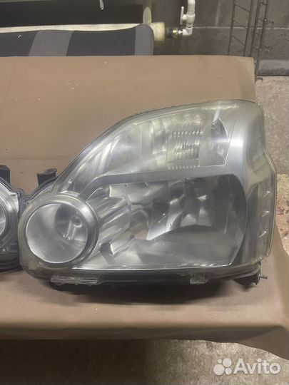 Фары Nissan x trail t31 2008