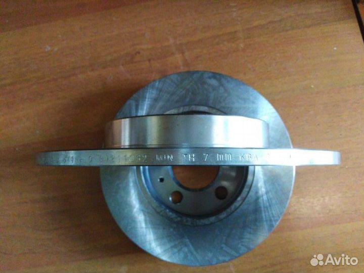 Диск тормозной задний Volkswagen Jetta 2001-2006