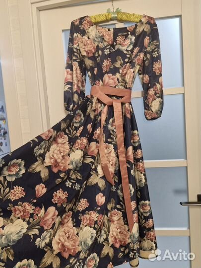 Платье женское