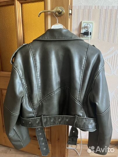 Продам женскую укороченную косуху (Zara), новая