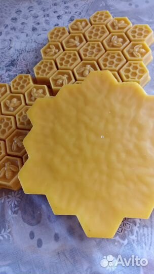 Фигуры из натурального пчелиного воска