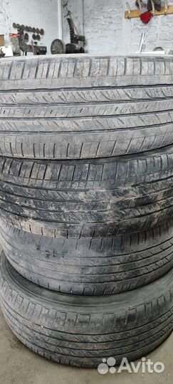 Bridgestone Dueler H/T 215/60 R17 96H