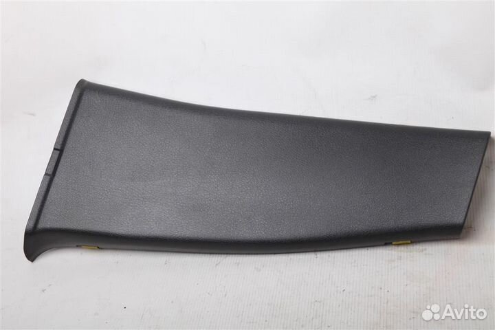 Обшивка стойки средняя левая Mercedes-Benz W203 C