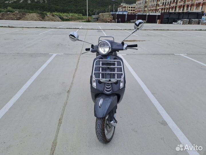 Скутер Vespa Primavera 50 Touring