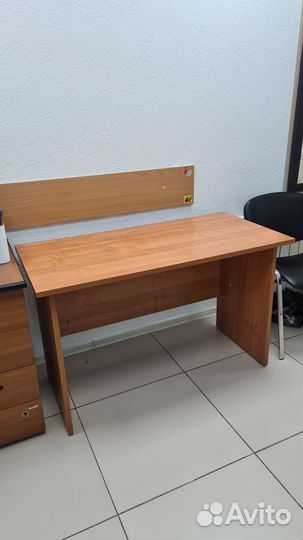Стол письменный