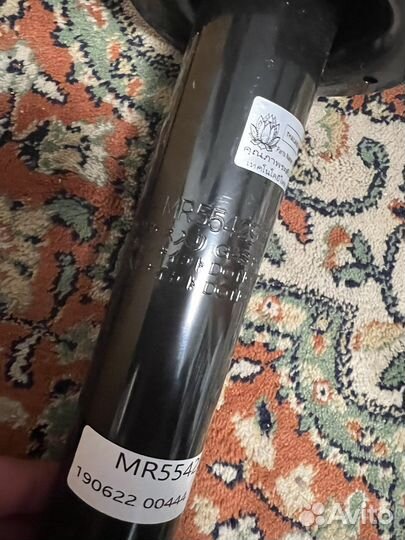 Амортизатор передний Паджеро 3 4