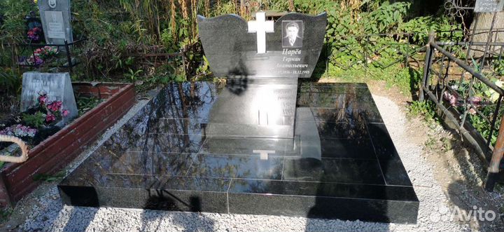 Благоустройство захоронения, установка памятников