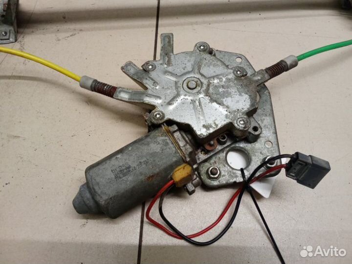 Стеклоподъемник передний правый Saab 9000 седан