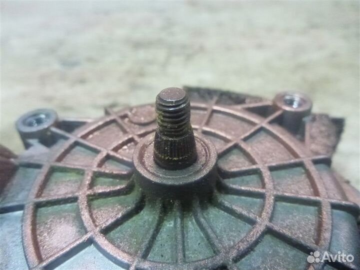 Мотор стеклоподъемника Volkswagen Caravelle 7DC