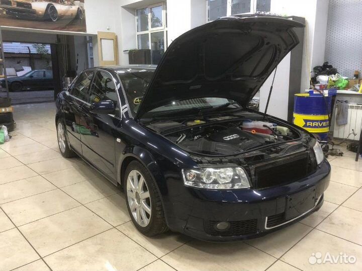 Форточка задняя правая Audi A4 B6 AMB 2003