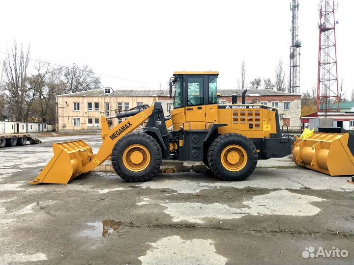 Фронтальный погрузчик Megamax GL420H, 2023
