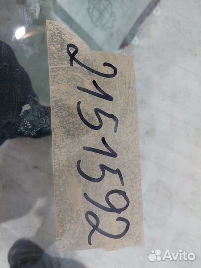 Стекло двери передний правый Toyota Rav 4 XA40