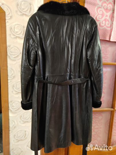 Кожаное зимнее пальто