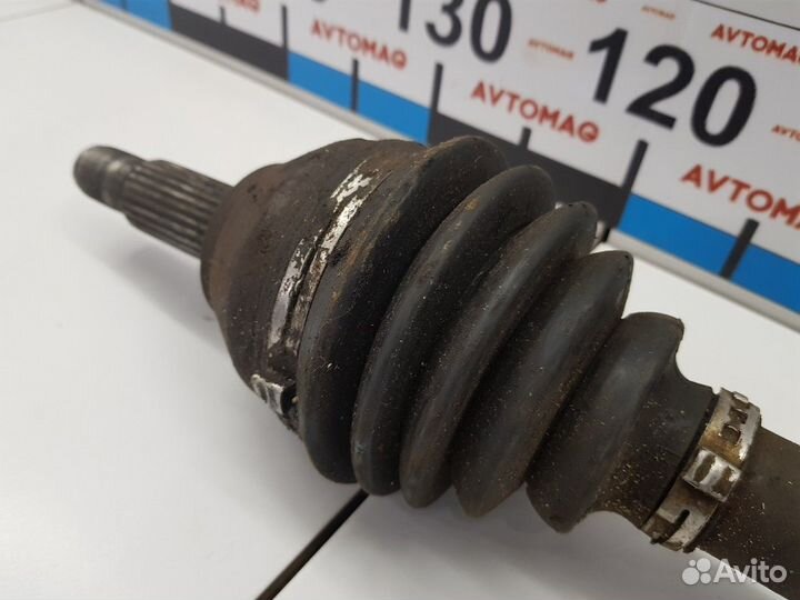 Полуось (привод) передний правый (Ford Focus)