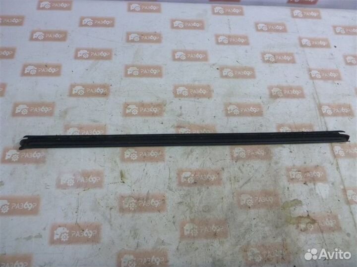 Уплотнитель стекла двери бархотка передний правый