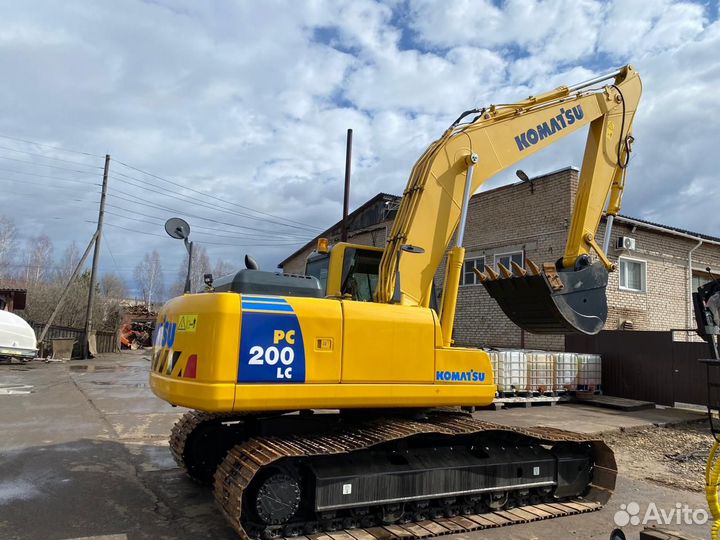 Гусеничный экскаватор Komatsu PC200LC-8MO, 2017