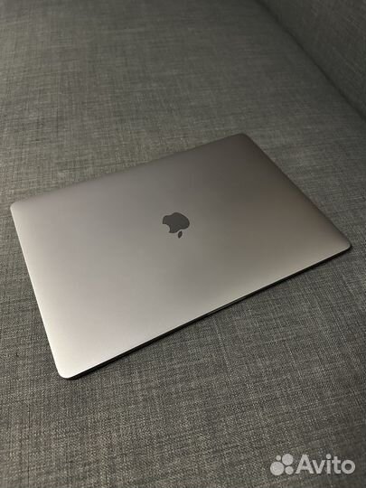 Apple Macbook Pro 15 2017 16/512 с Touch Bar