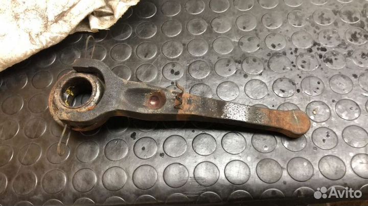 Вилка сцепления Mitsubishi L200