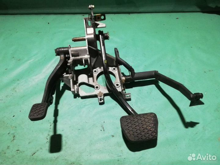 Педальный узел Bmw 7 E38