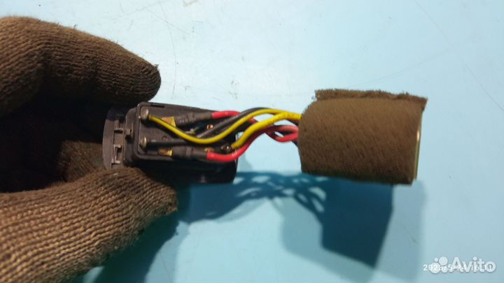 Кнопка стеклоподъёмника для Kia Sportage 1