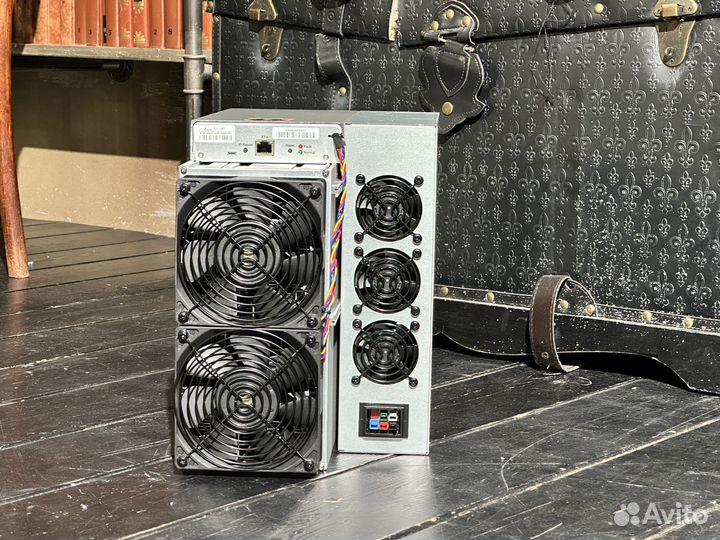 Новый AntMiner T21 190 Th/s привлекательный